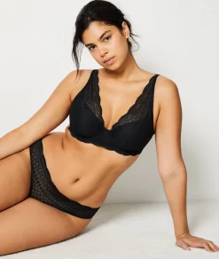 Etam Bra No. 6 - The Lightly Lined Wrap Bra NOIR Hot