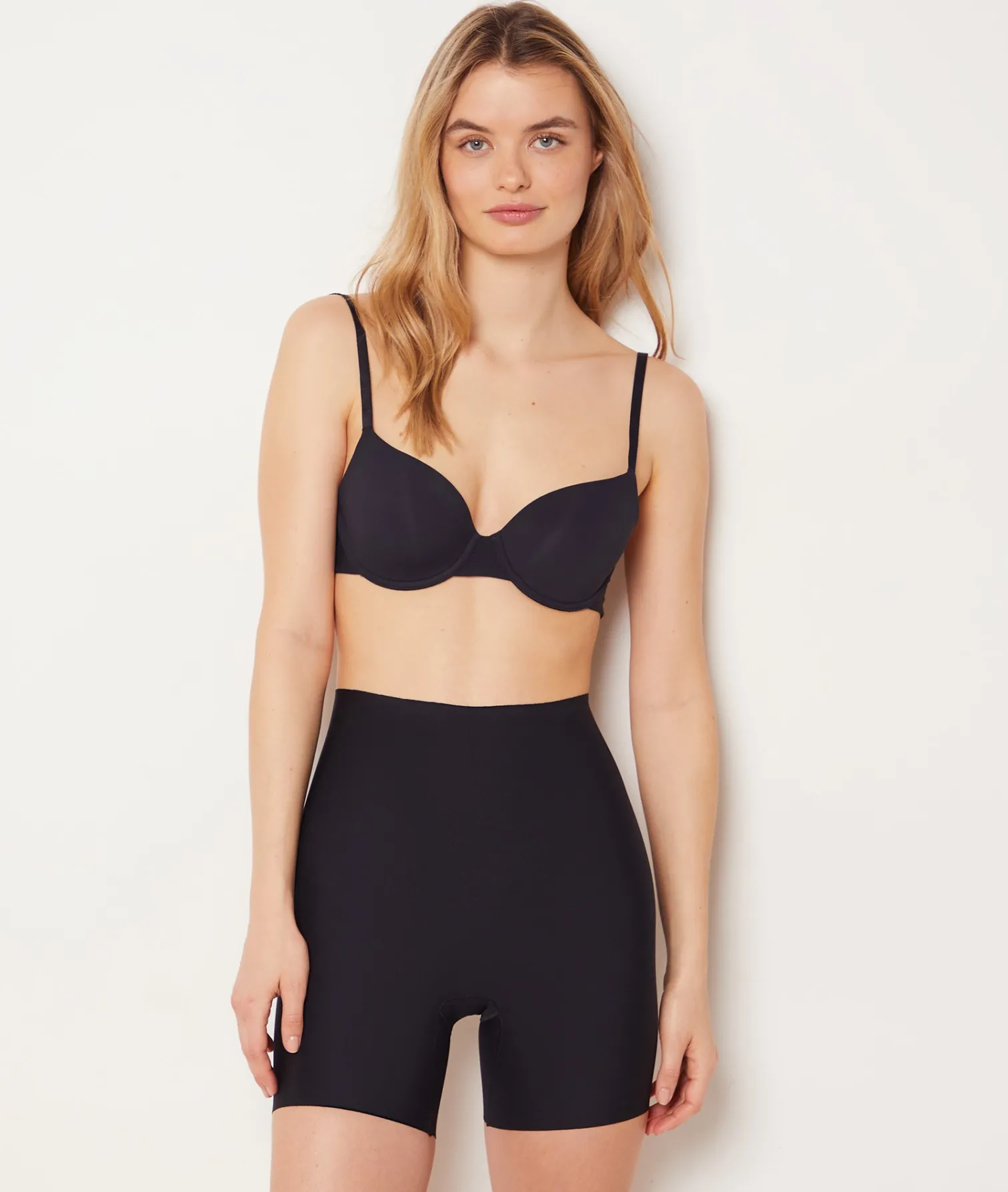 Etam Mid-Thigh Short - Firm Control BLACK Best