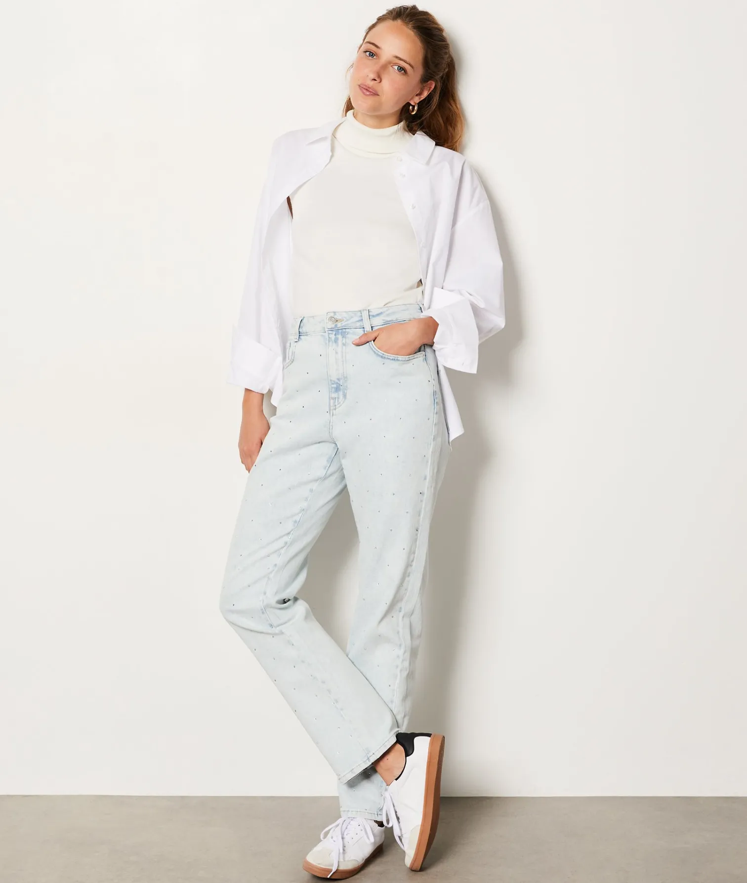 Etam Mom Jeans with Rhinestones SKYBLUE Store