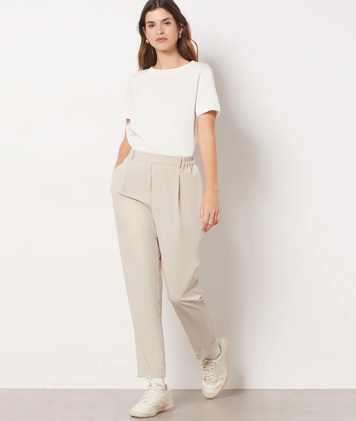 Etam Trousers with a cigarette cut SAND Fashion