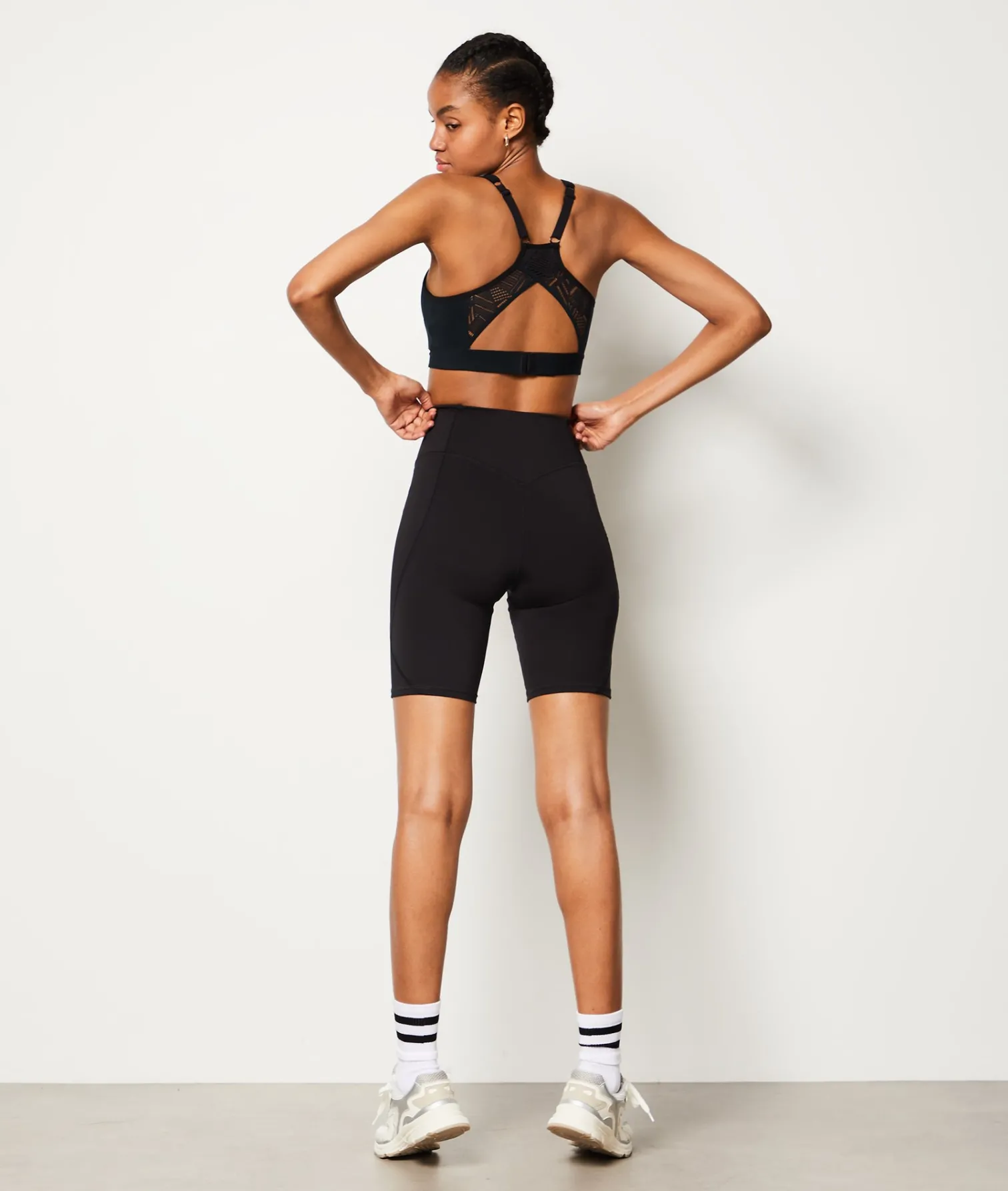 Etam Wireless Sports Bra - Strong Support BLACK Store
